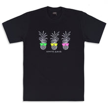 画像をギャラリービューアに読み込む, T-shirt【Three twin】Black
